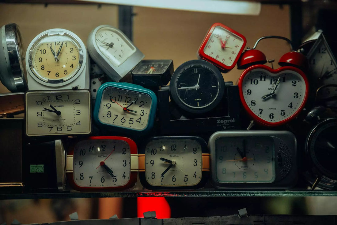 Que veut dire snooze sur un réveil ? – Réveil Express