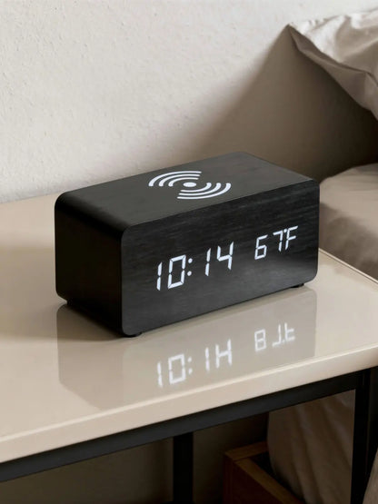 Réveil bois chargeur induction